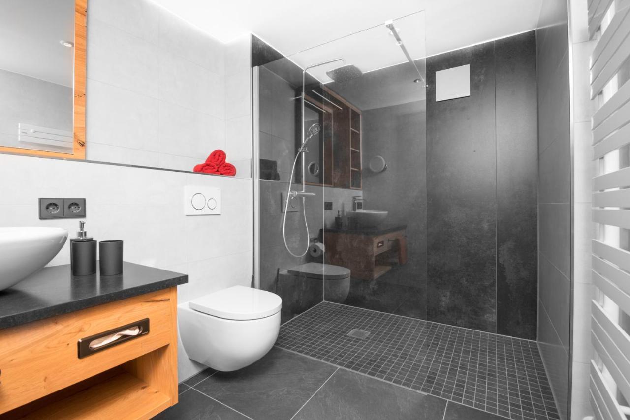 Chalet-Ferienwohnung Schlossblick, 51 Qm, Wellness/Fitness/Sauna - Bergroedelhof Feilitzsch エクステリア 写真
