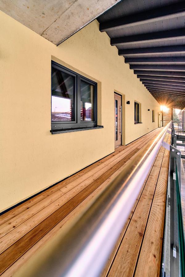 Chalet-Ferienwohnung Schlossblick, 51 Qm, Wellness/Fitness/Sauna - Bergroedelhof Feilitzsch エクステリア 写真