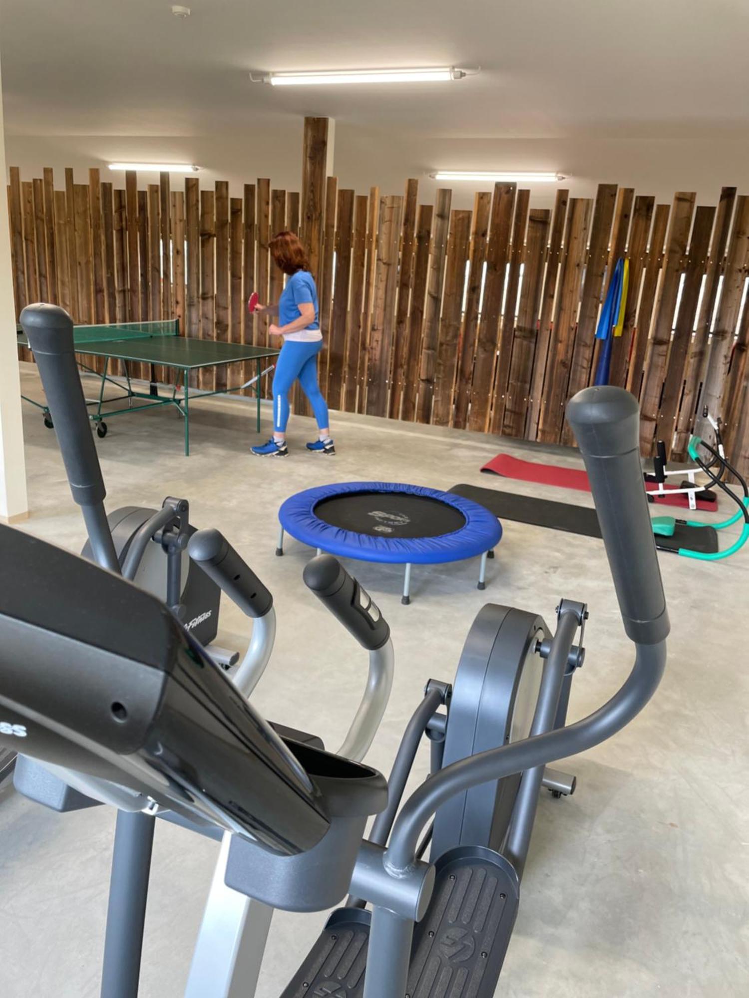 Chalet-Ferienwohnung Schlossblick, 51 Qm, Wellness/Fitness/Sauna - Bergroedelhof Feilitzsch エクステリア 写真